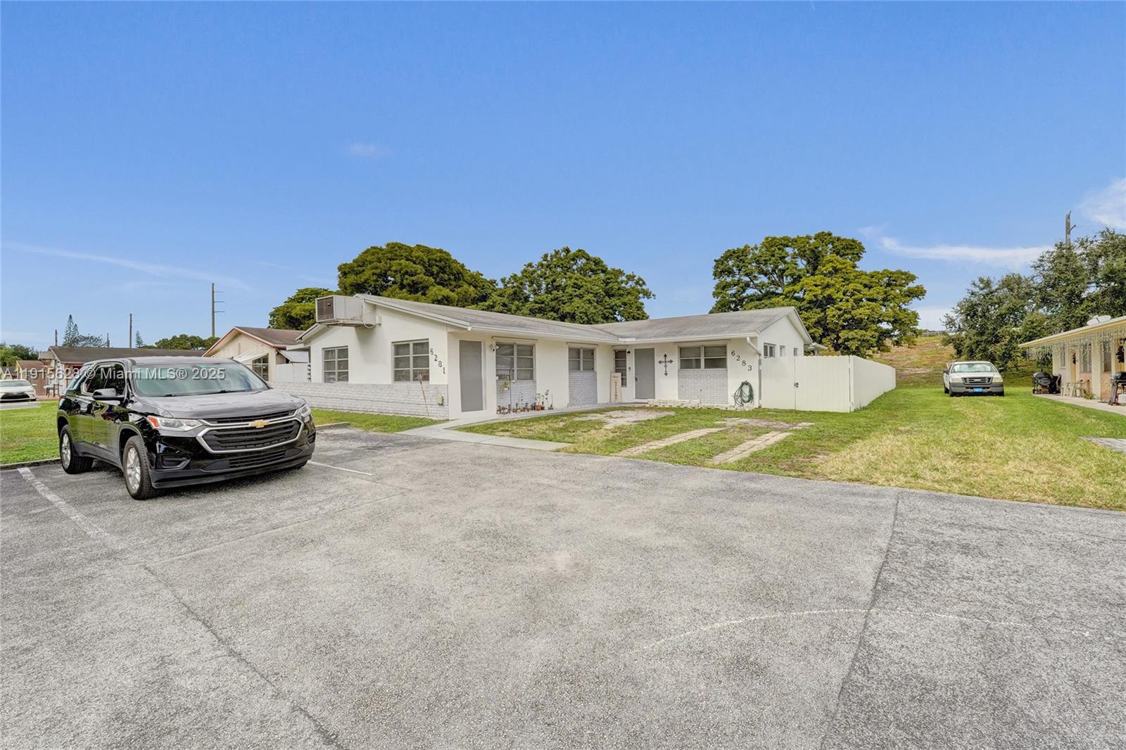 DRIFTWOOD PLAZA NO 3 - Residential Lease