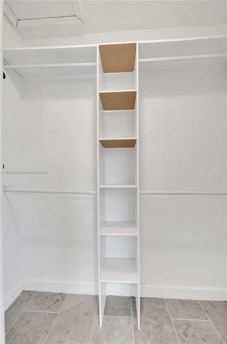 DRIFTWOOD PLAZA NO 3 - Residential Lease