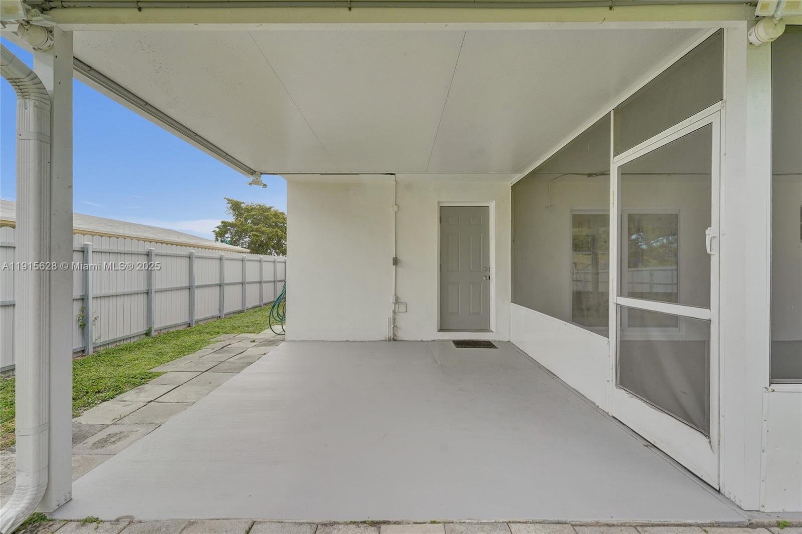 DRIFTWOOD PLAZA NO 3 - Residential Lease