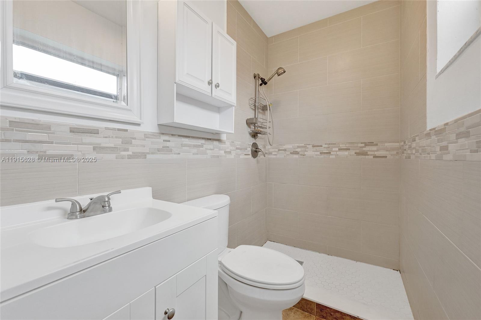 DRIFTWOOD PLAZA NO 3 - Residential Lease