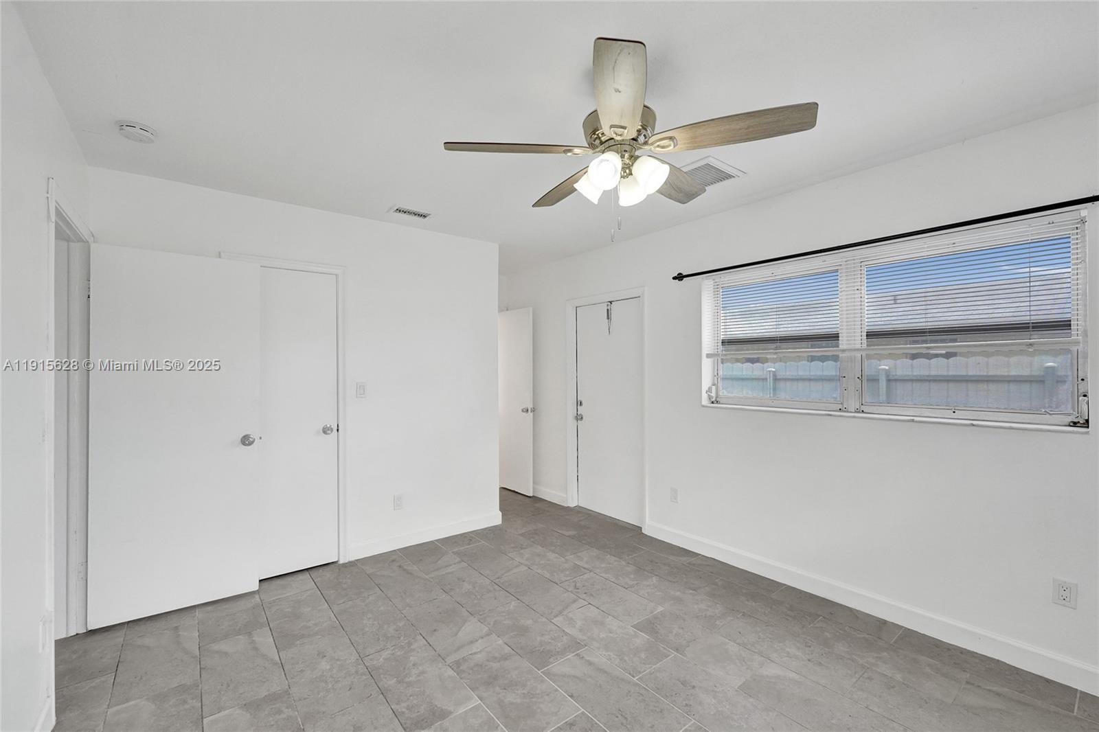 DRIFTWOOD PLAZA NO 3 - Residential Lease