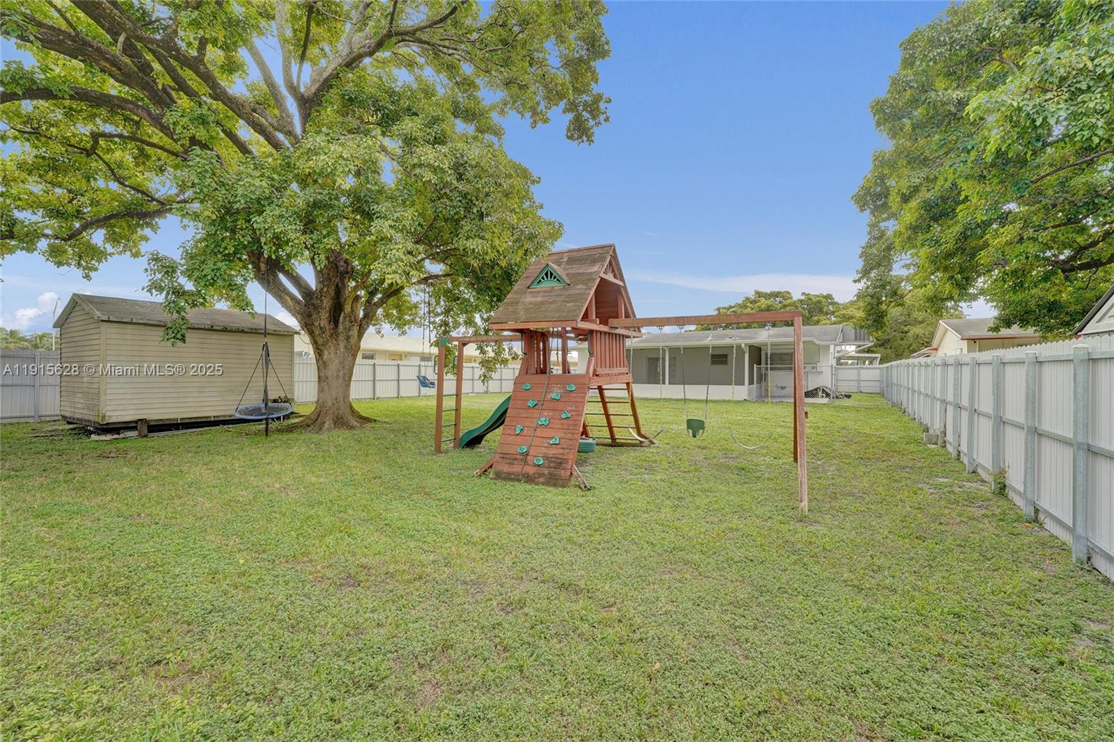 DRIFTWOOD PLAZA NO 3 - Residential Lease