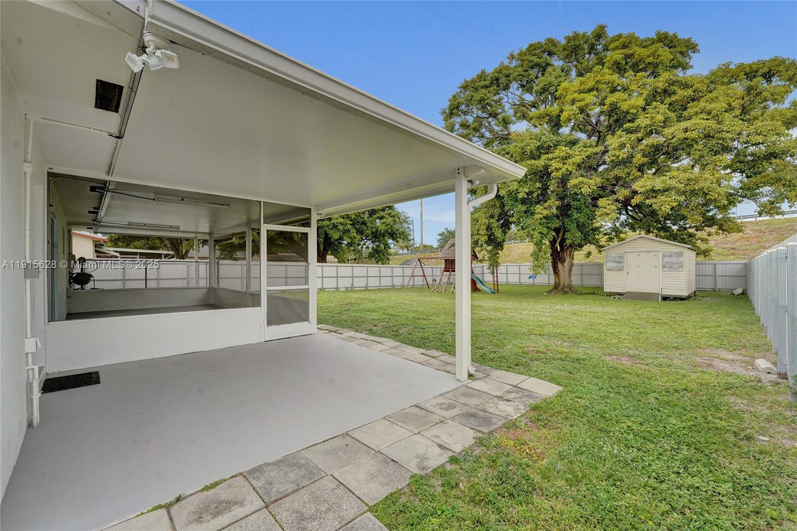 DRIFTWOOD PLAZA NO 3 - Residential Lease