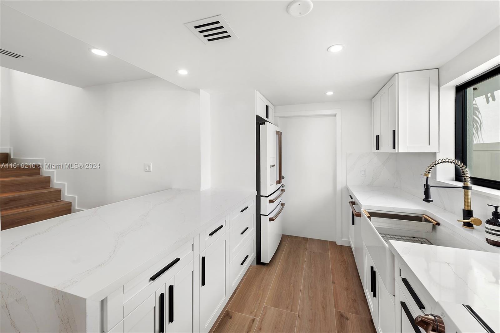 RHODES AMD NEW BISC - Residential
