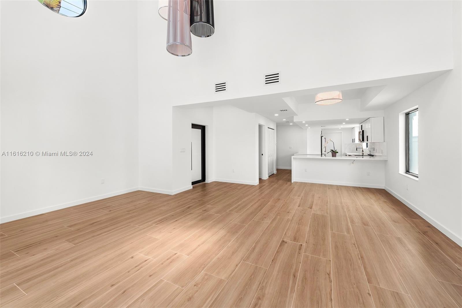 RHODES AMD NEW BISC - Residential