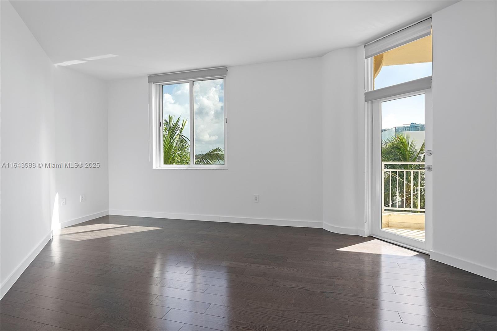 THE VISTAS CONDO - Residential