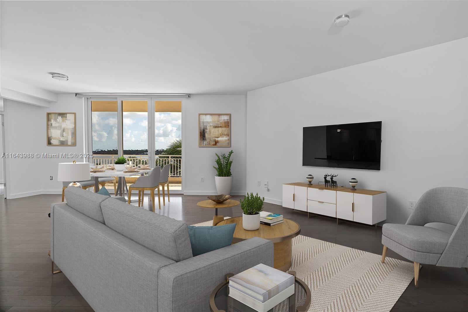 THE VISTAS CONDO - Residential