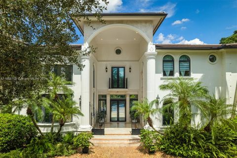 A home in Pinecrest