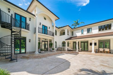 A home in Pinecrest