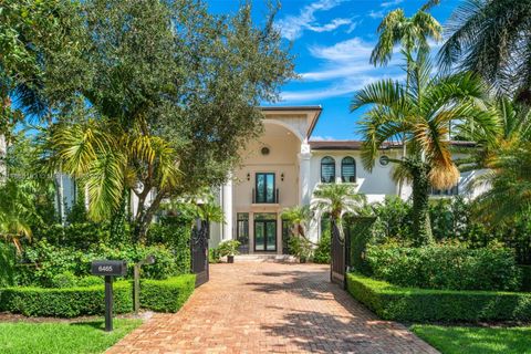 A home in Pinecrest