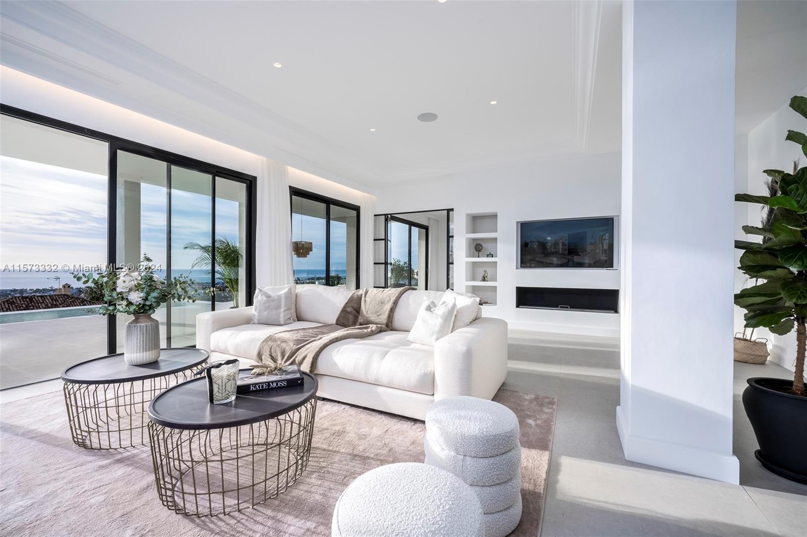 Los Flamingos urbanisation - Residential