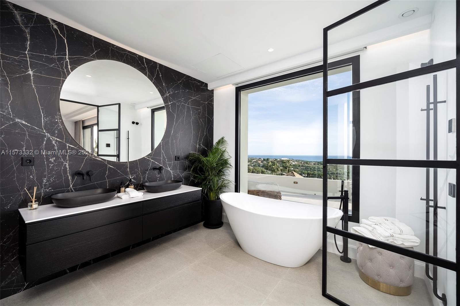 Los Flamingos urbanisation - Residential