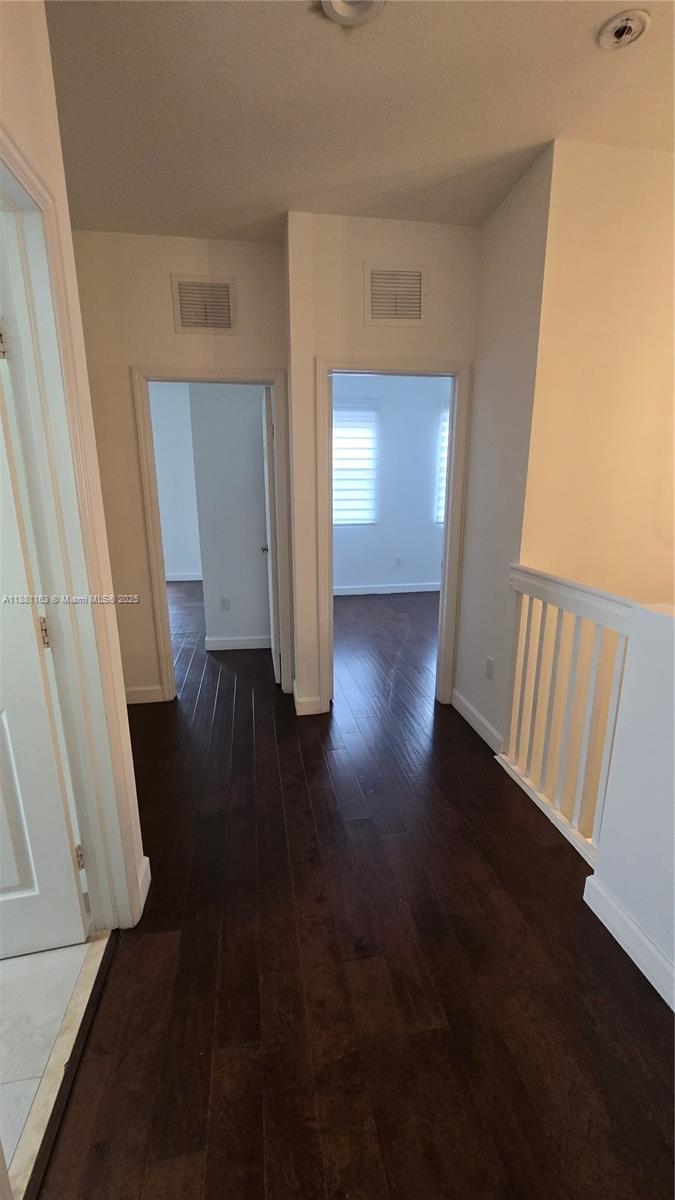 VINTAGE ESTATES - Residential Lease