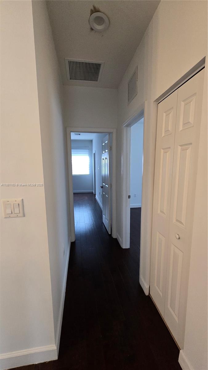 VINTAGE ESTATES - Residential Lease