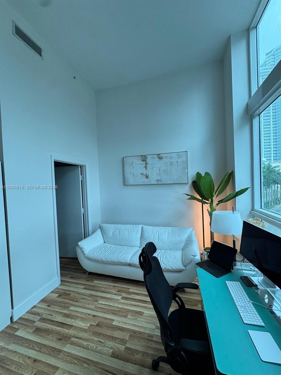 QUANTUM ON THE BAY CONDO - Residential Lease