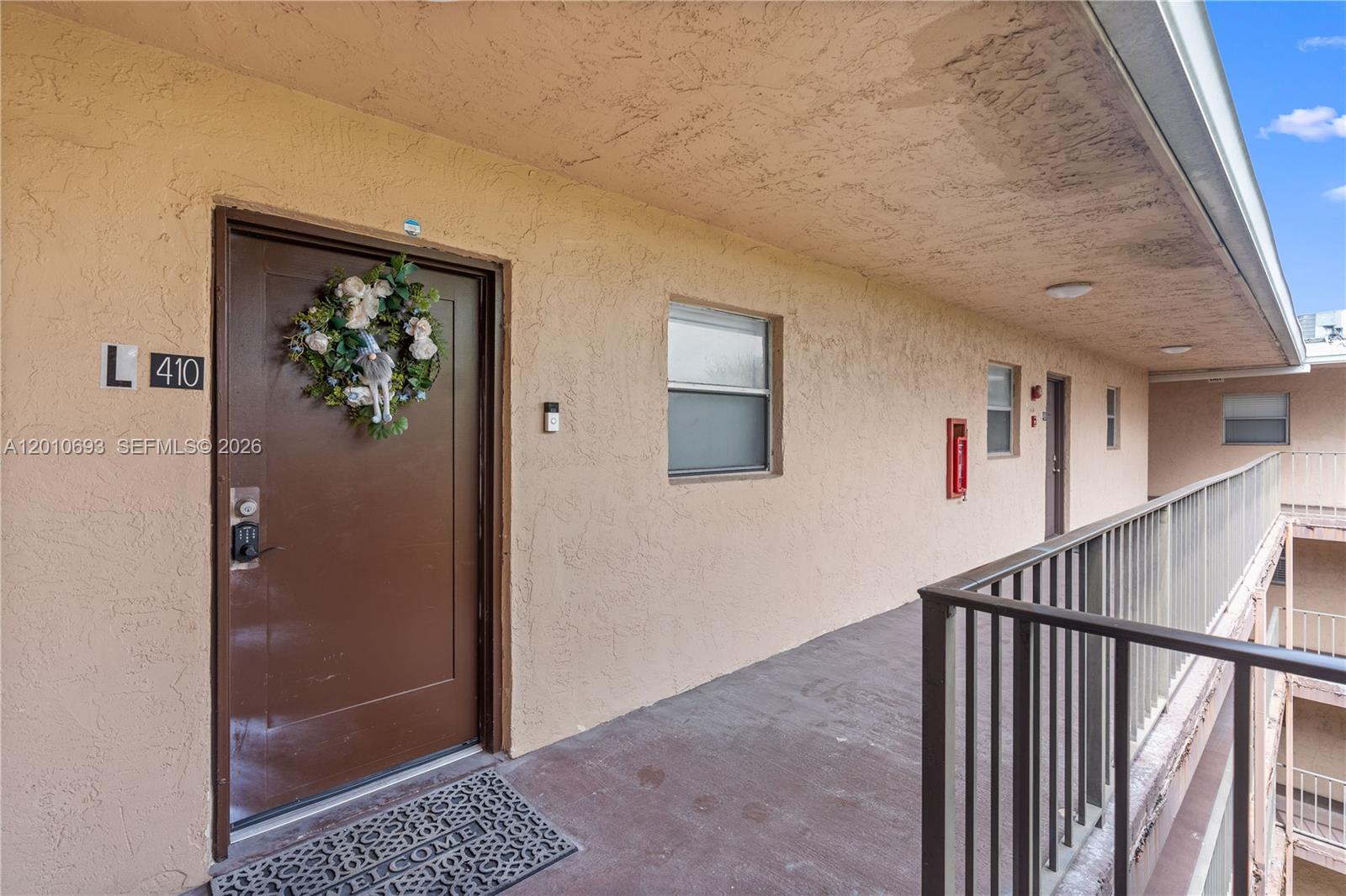 SOMERSET AT LAUDERDALE LA - Residential