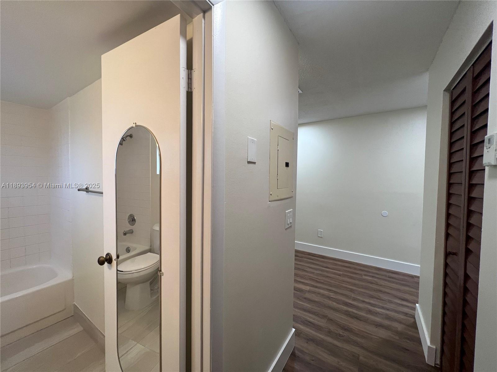 COVE CONDO PHASE I - Residential Lease