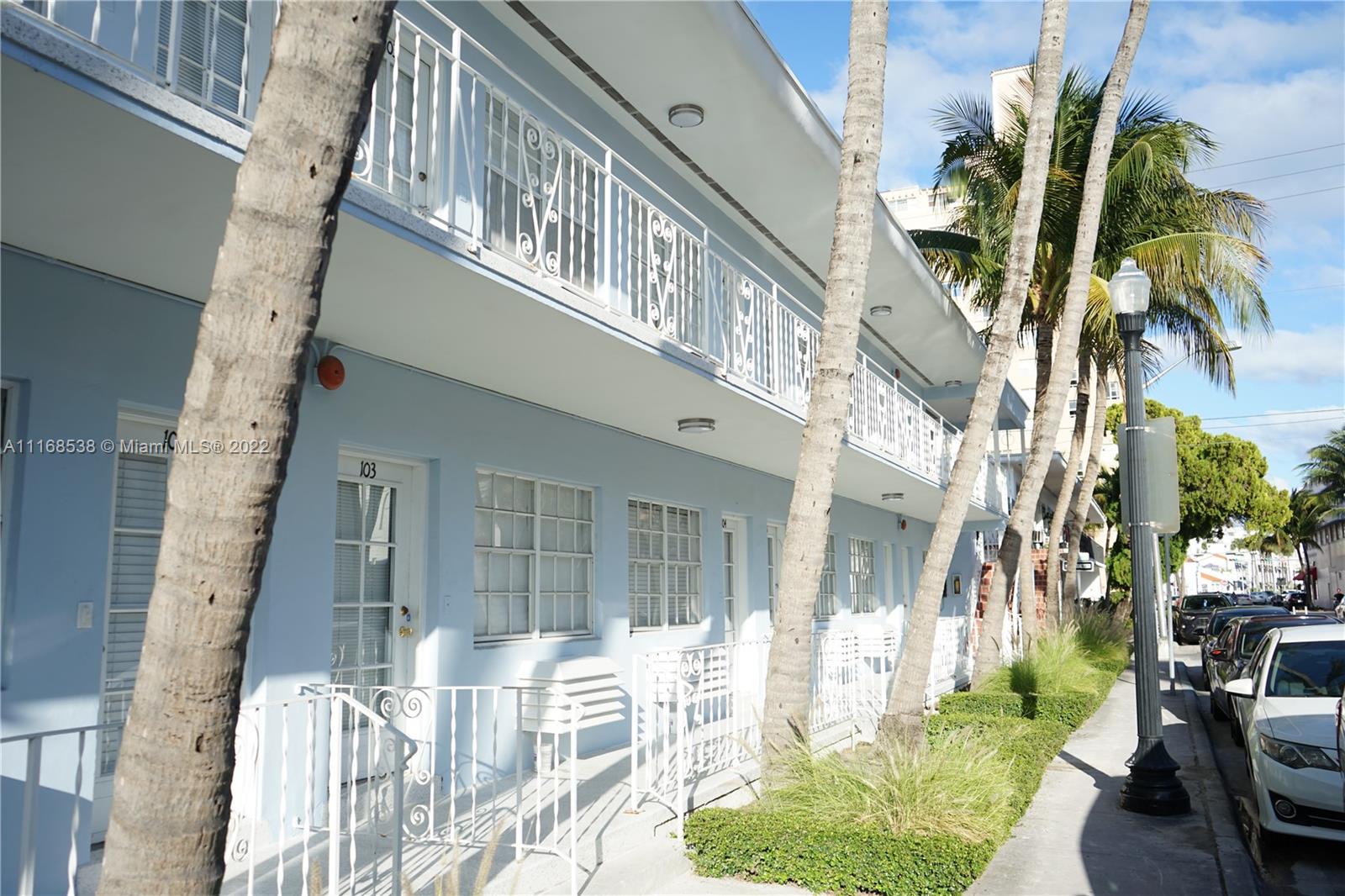 EIGHT PALMS CONDO - Residential