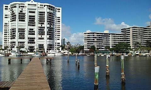 2675 S Parkview Dr 2675, Hallandale Beach, Broward County, Florida - 2 Bedrooms  
2 Bathrooms - 