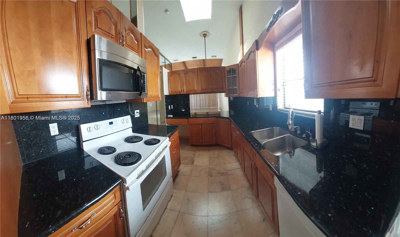 HARBOURWOOD SKETCH OF SUR - Residential Lease