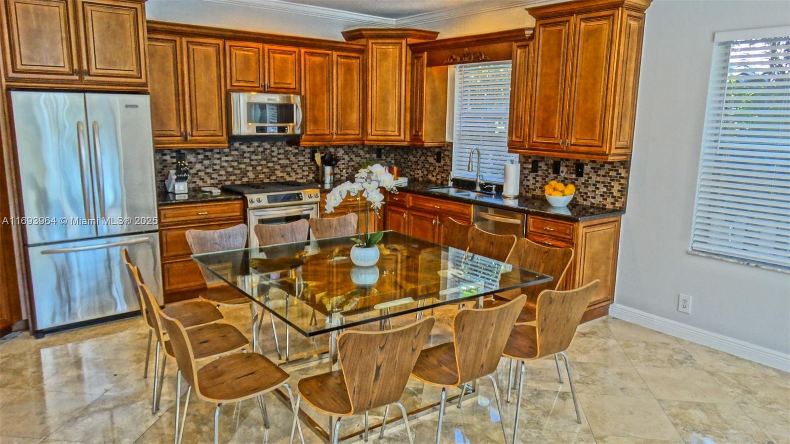 HOLLYWOOD LAKES SECTION - Residential Lease