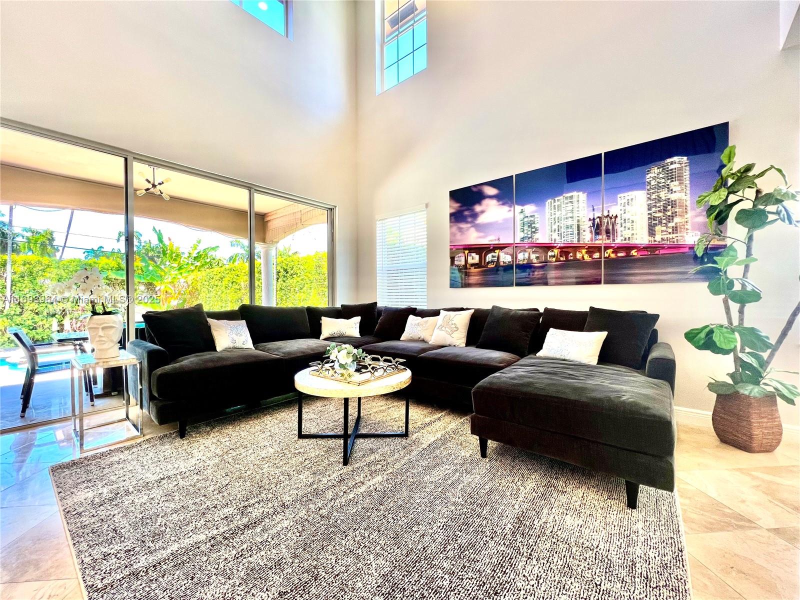 HOLLYWOOD LAKES SECTION - Residential Lease