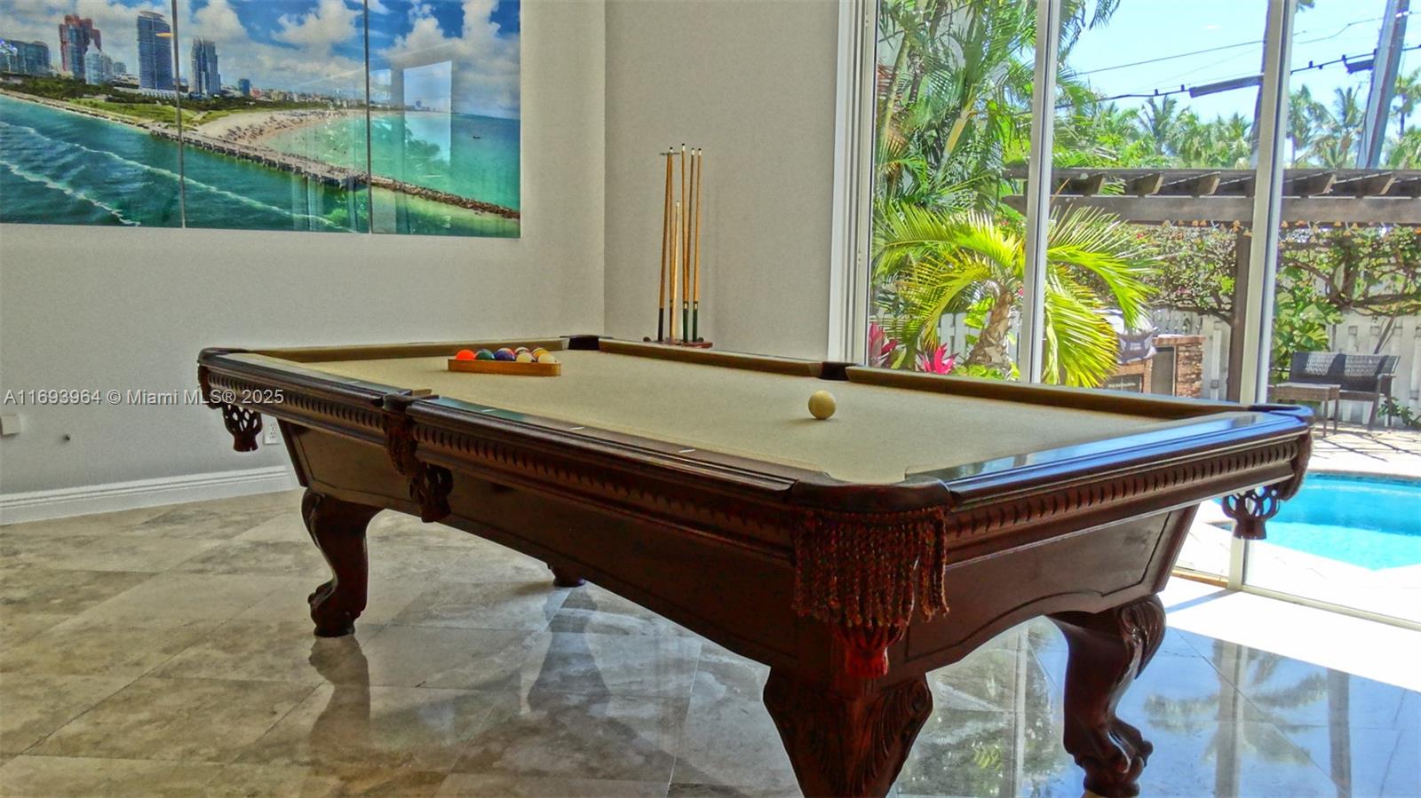 HOLLYWOOD LAKES SECTION - Residential Lease