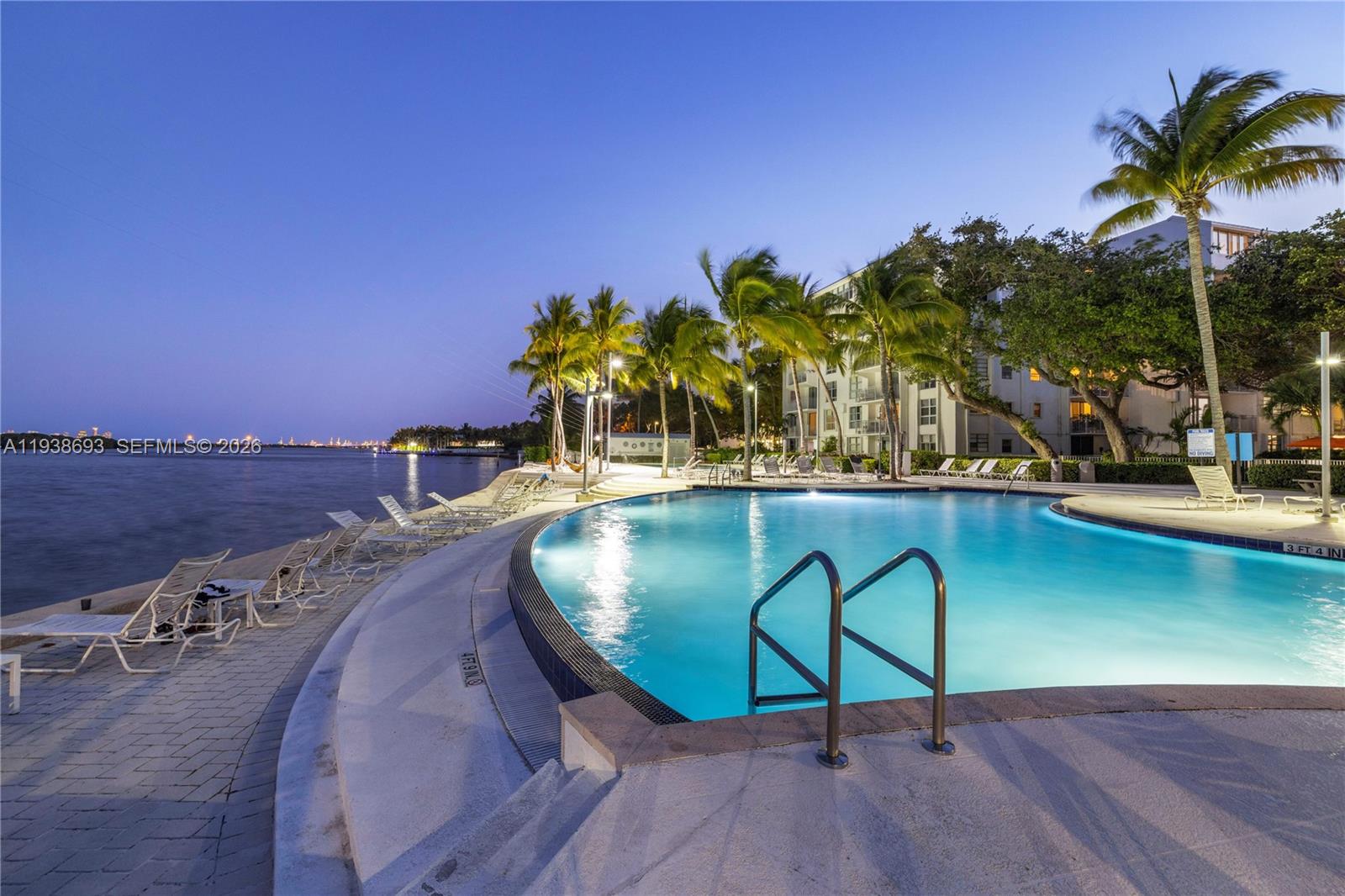 NIRVANA CONDO NO ONE COND - Residential