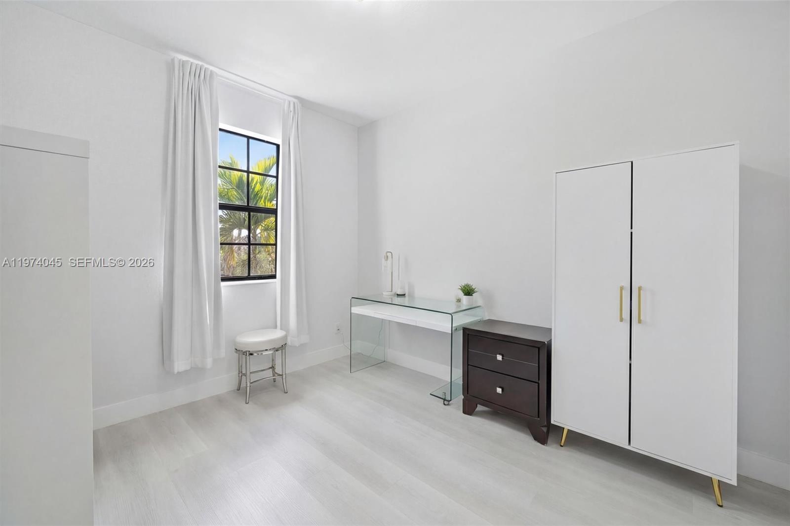 BAYWINDS OF DOMINICA AND - Residential