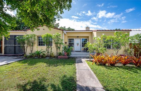 862 NE 82nd St Miami FL 33138