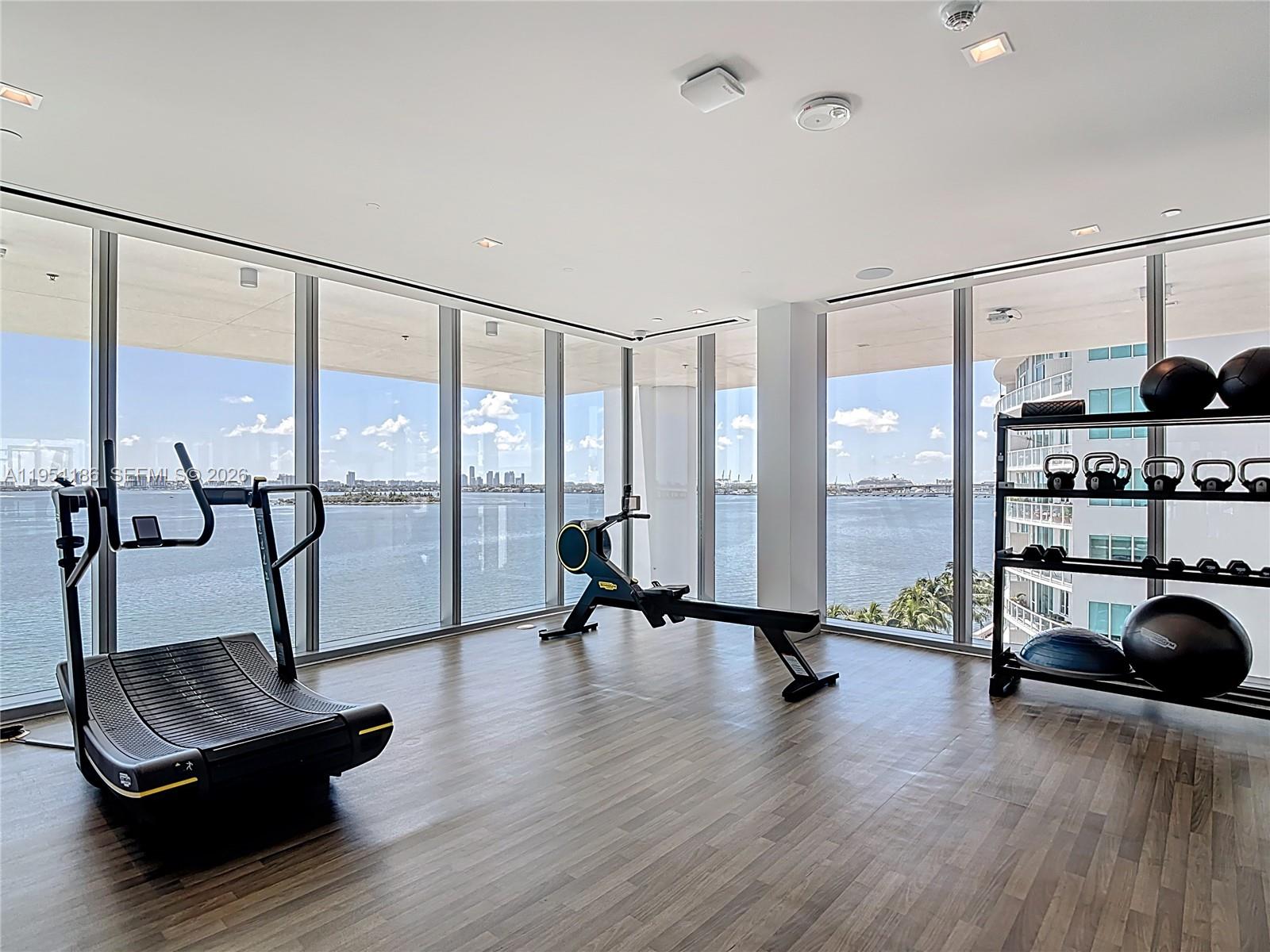 ESCOTTONIA PARK - Residential