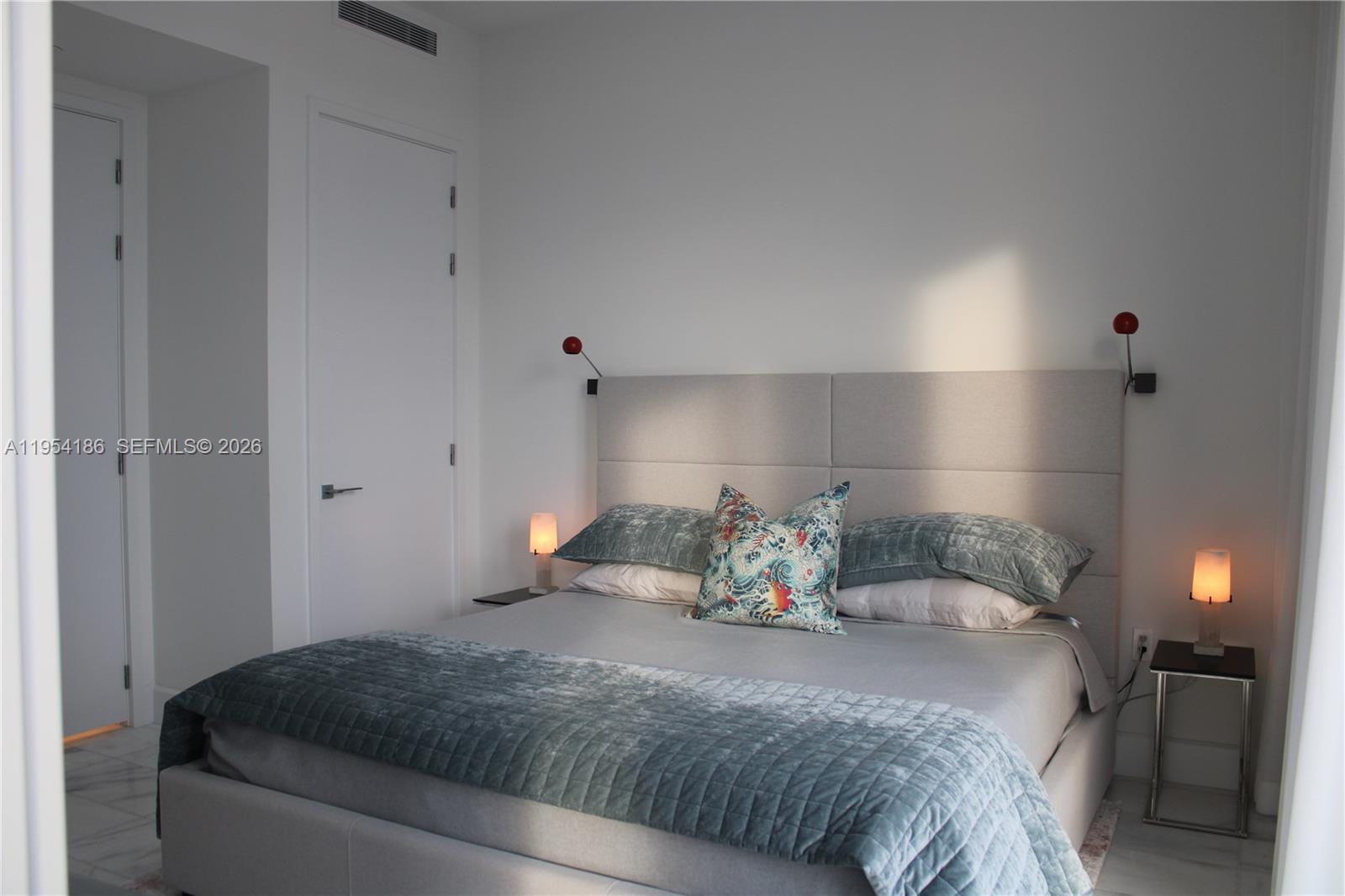 ESCOTTONIA PARK - Residential