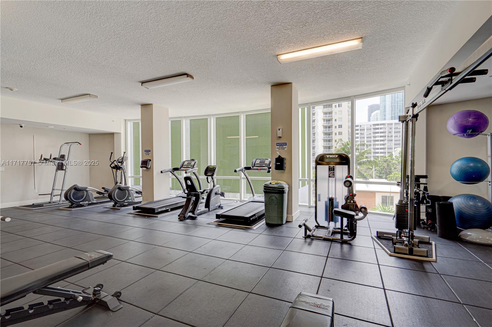 23 BISCAYNE BAY CONDO - Residential