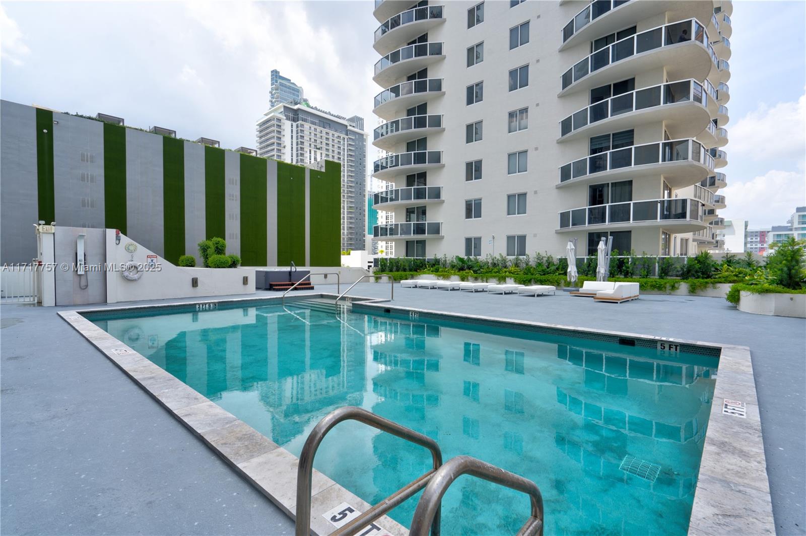 23 BISCAYNE BAY CONDO - Residential