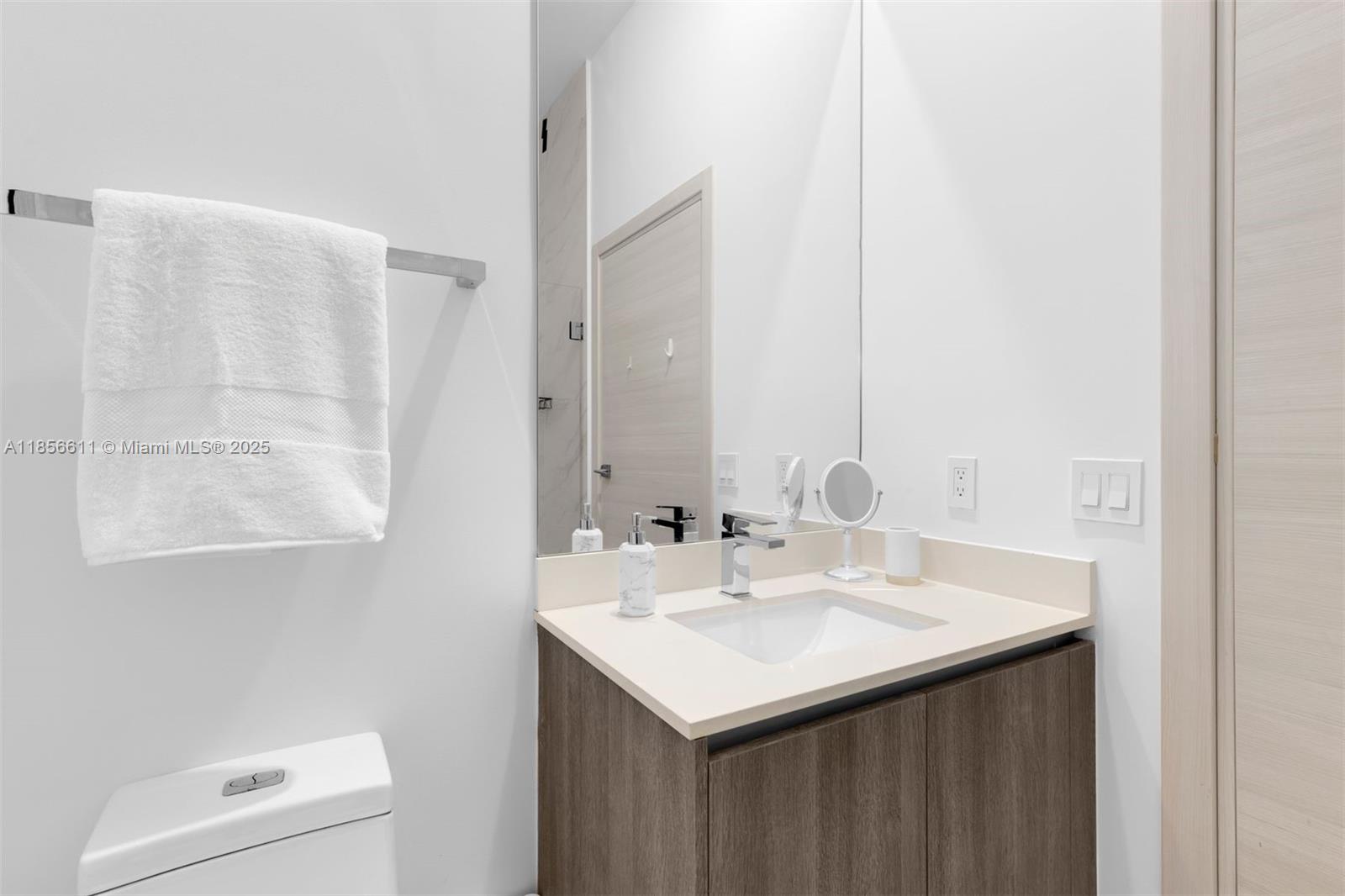 801 SMA RESIDENCES CONDO - Residential Lease