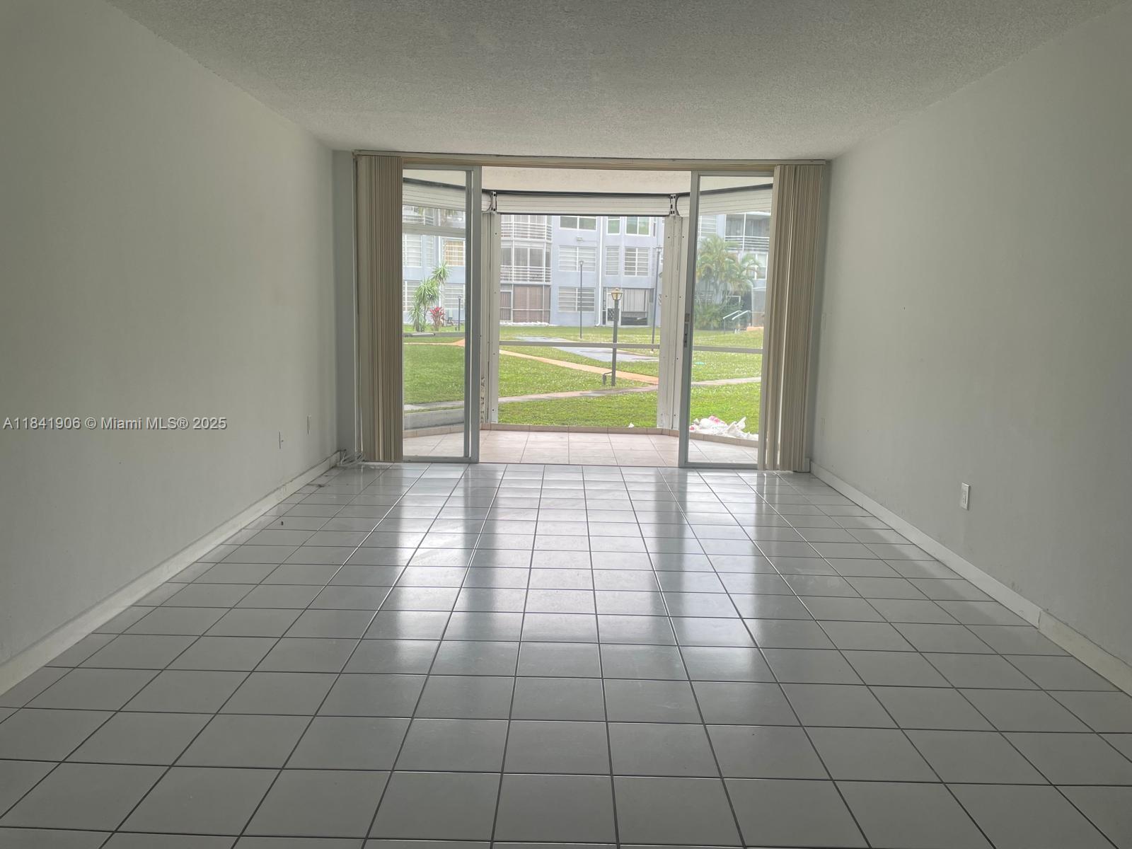Bright & Updated in North Miami Beach. 1 bedrooms, 1.5bathrooms with a balcony. The remodeled kitchen includes stone countertops and stainless steel appliances. Enjoy natural light throughout and a prime location just minutes from Aventura, beaches, I-95, and top-rated schools. Plus, low maintenance fees make it a standout option in today’s market! Great value in a fantastic neighborhood.