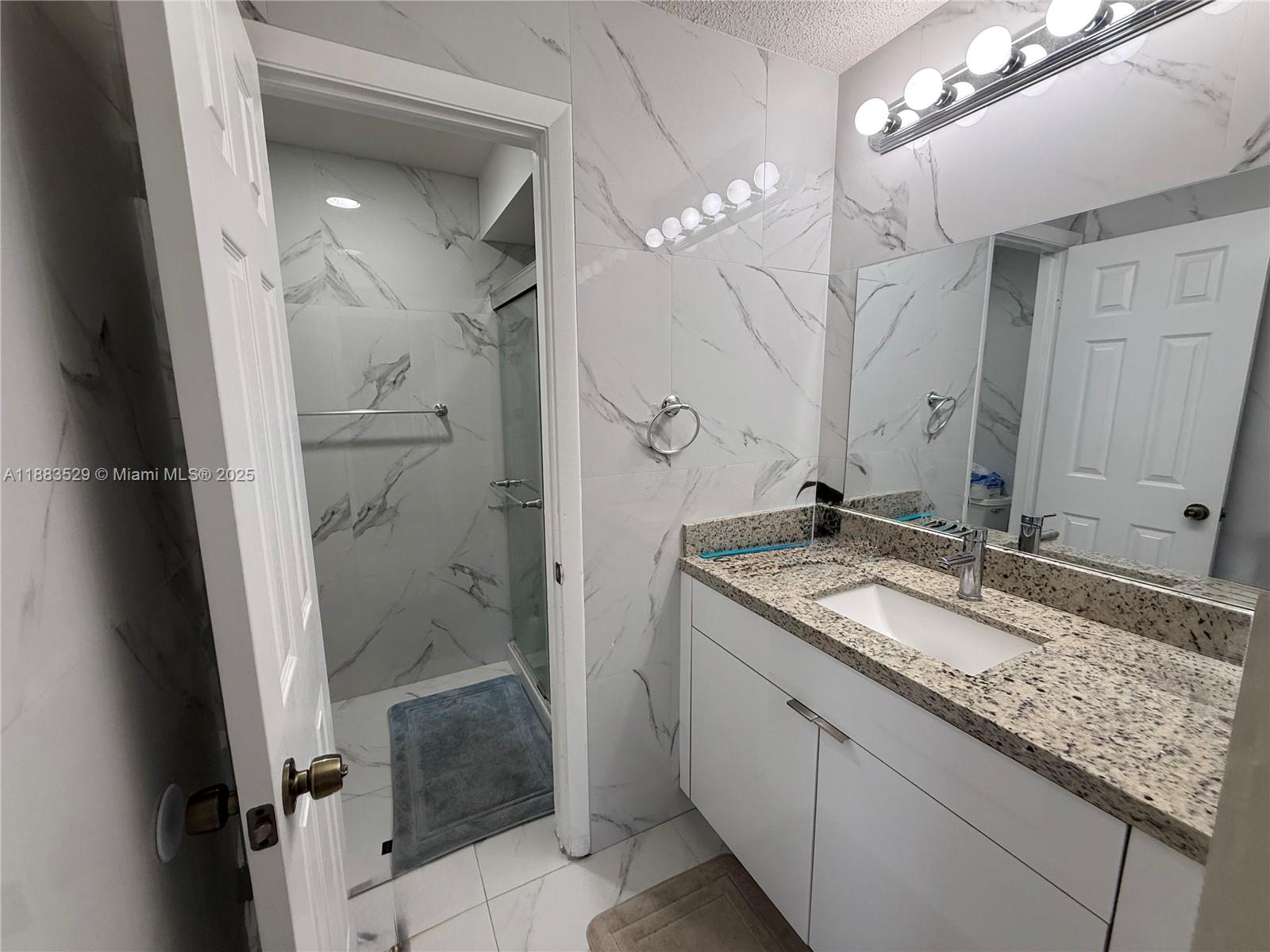 VALENCIA VILLAGE CONDO PH - Residential Lease