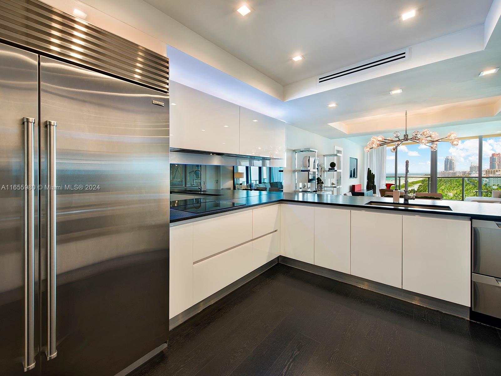 IL VILLAGGIO ON SOUTH BEA - Residential Lease