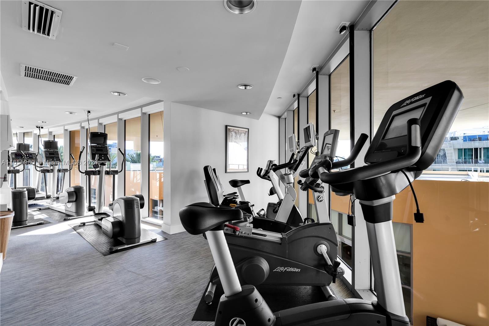 IL VILLAGGIO ON SOUTH BEA - Residential Lease