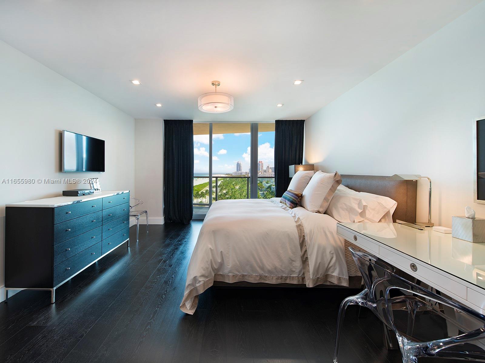 IL VILLAGGIO ON SOUTH BEA - Residential Lease