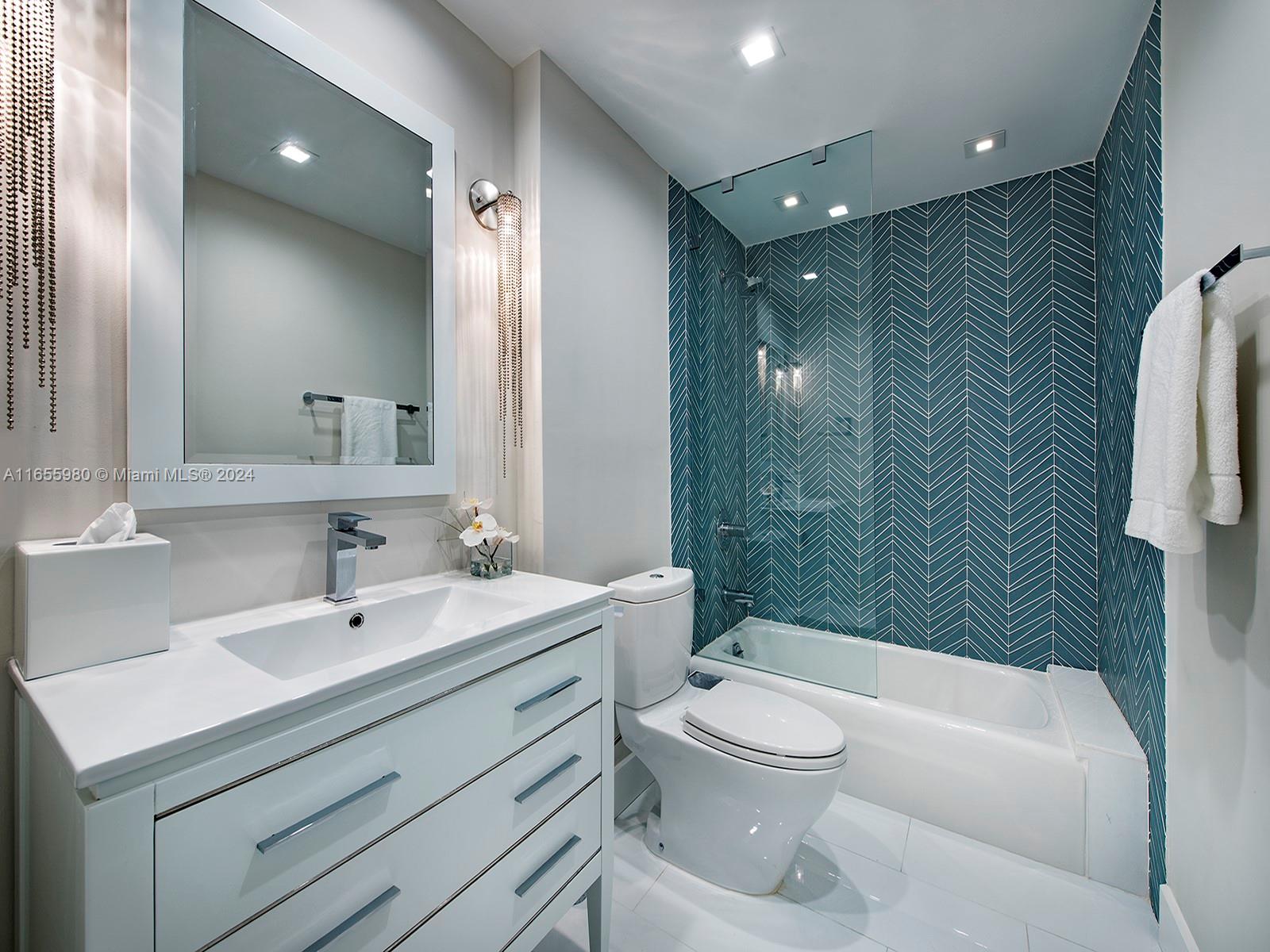 IL VILLAGGIO ON SOUTH BEA - Residential Lease