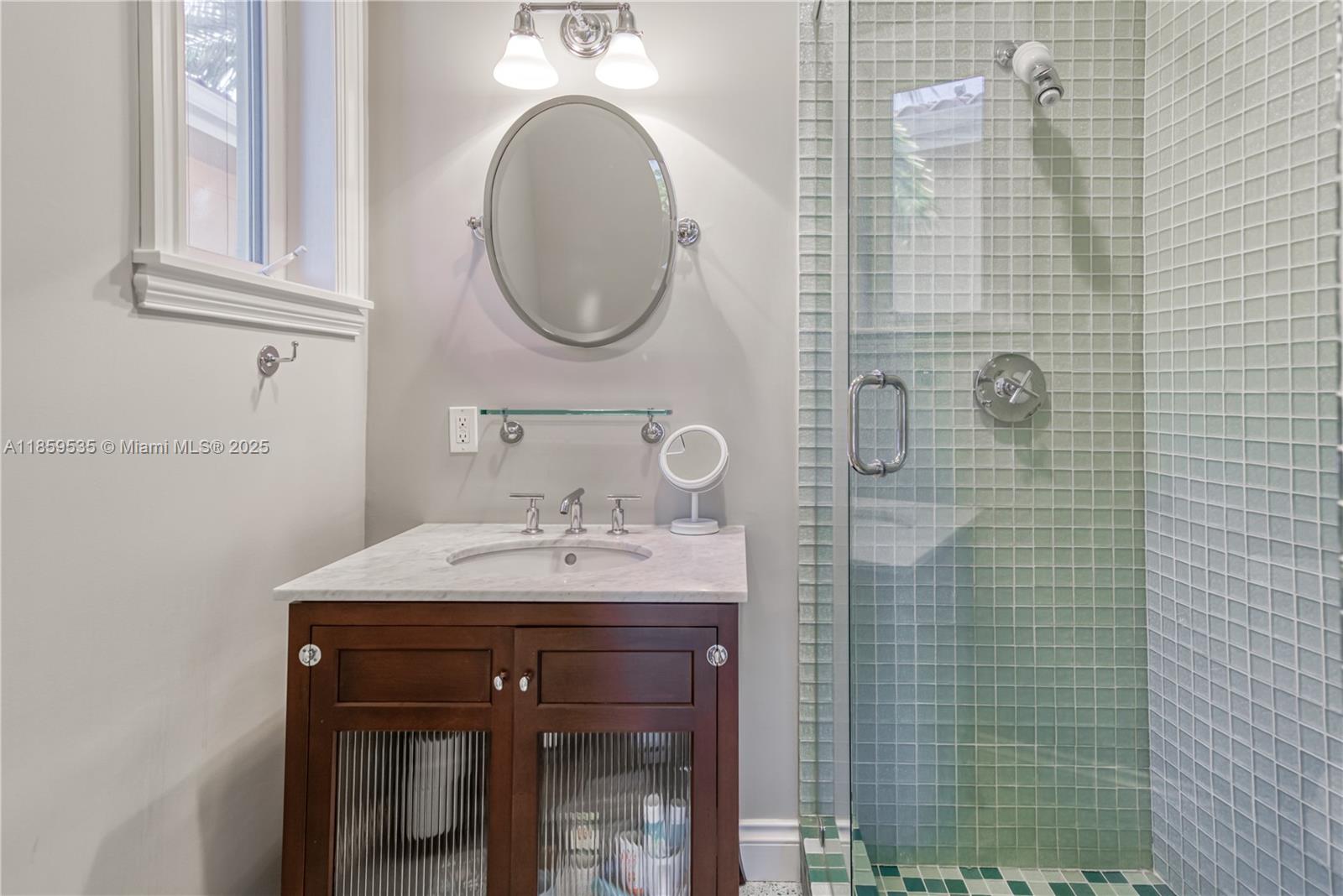 DEERING BAY ESTATES - Residential