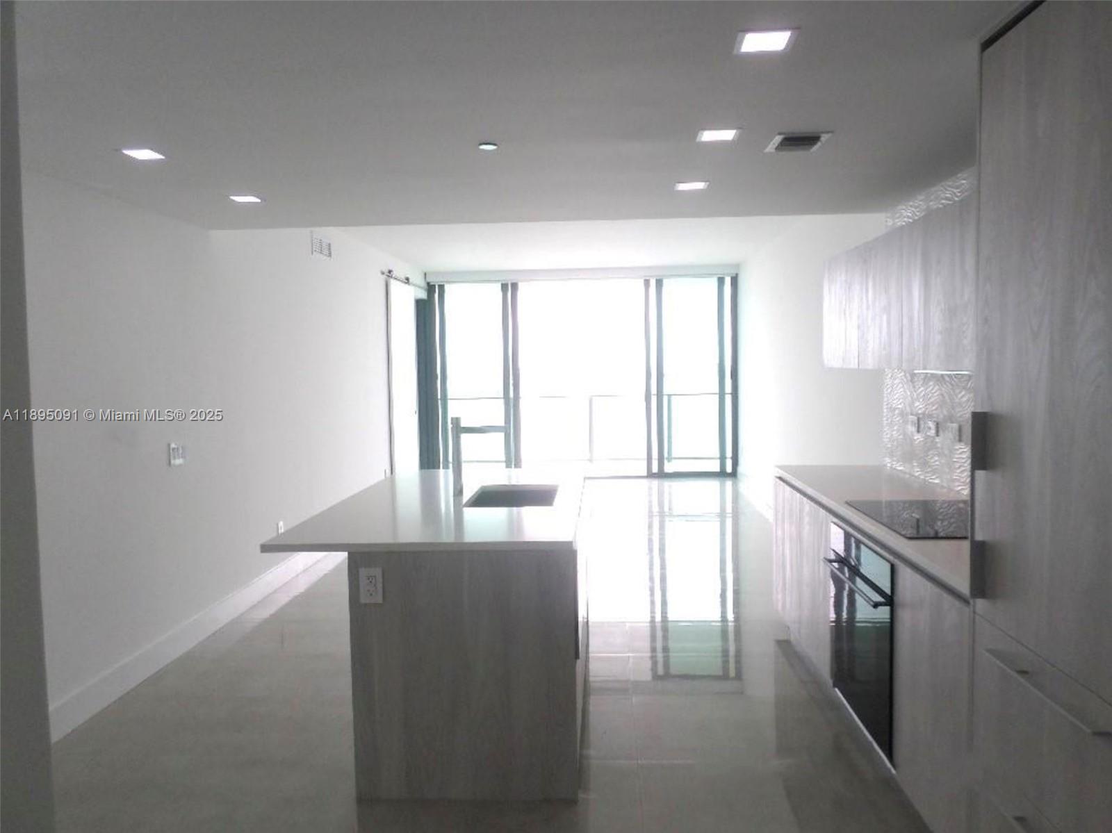 3131 NE 7th Ave 2802