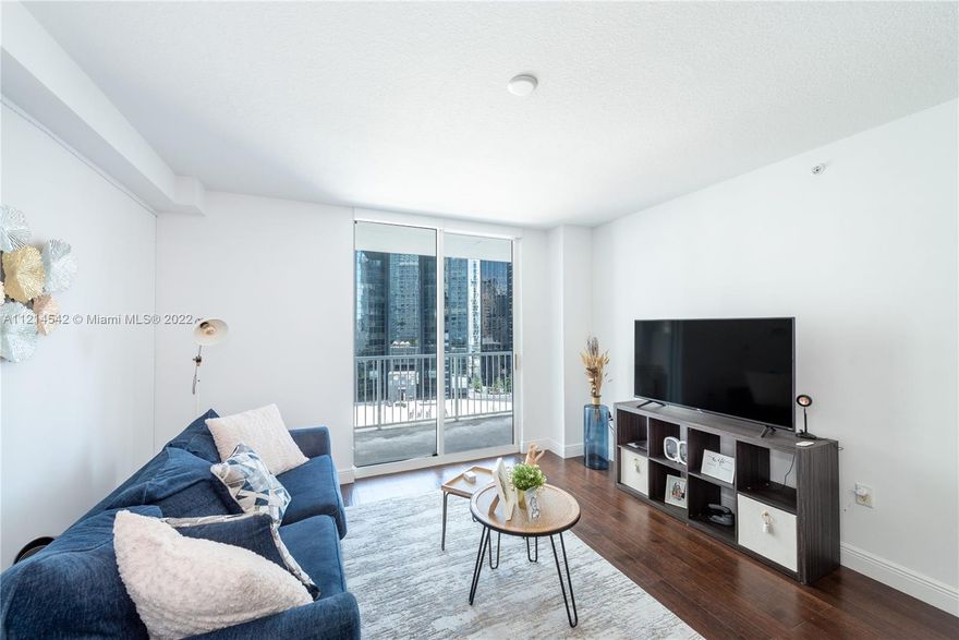 SPACIOUS ONE BED WITH ONE FULL BATH AND ONE HALF BATH. AMAZING LOCATION IN BRICKELL AREA. 860 SQUARE FEET WITH LOTS OF LIGHT AND OPEN VIEWS. WOOD FLOORS. GREAT AMENITIES!! WASHER AND DRYER INSIDE THE UNIT. AVAILABLE SEPTEMBER 1st, 2022.
