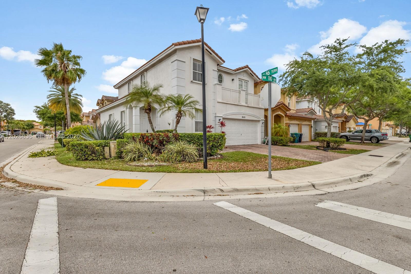 ISLANDS AT DORAL TOWNHOME - Residential