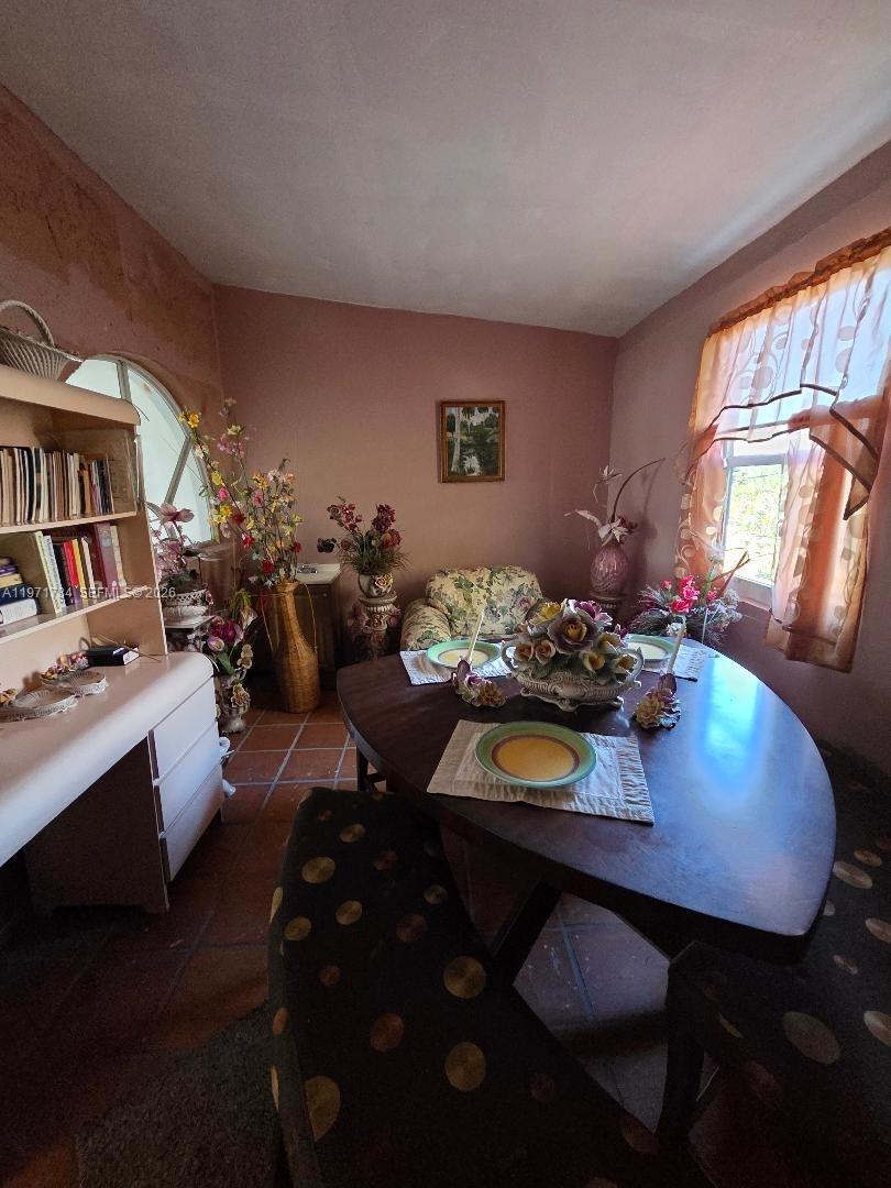 SUN-TAN VILLAGE SEC 2 - Residential