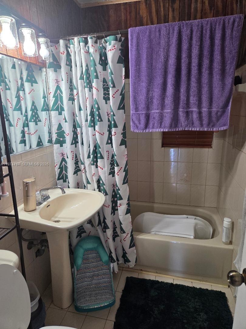 SUN-TAN VILLAGE SEC 2 - Residential