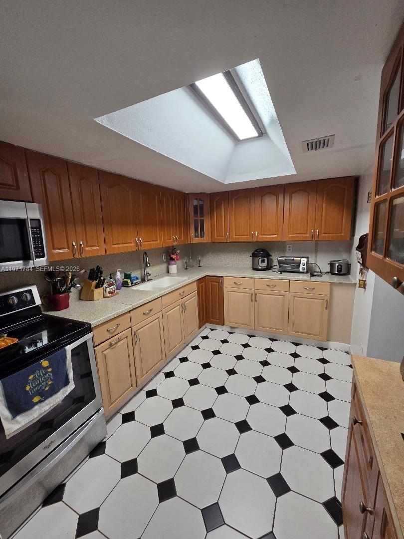 SUN-TAN VILLAGE SEC 2 - Residential