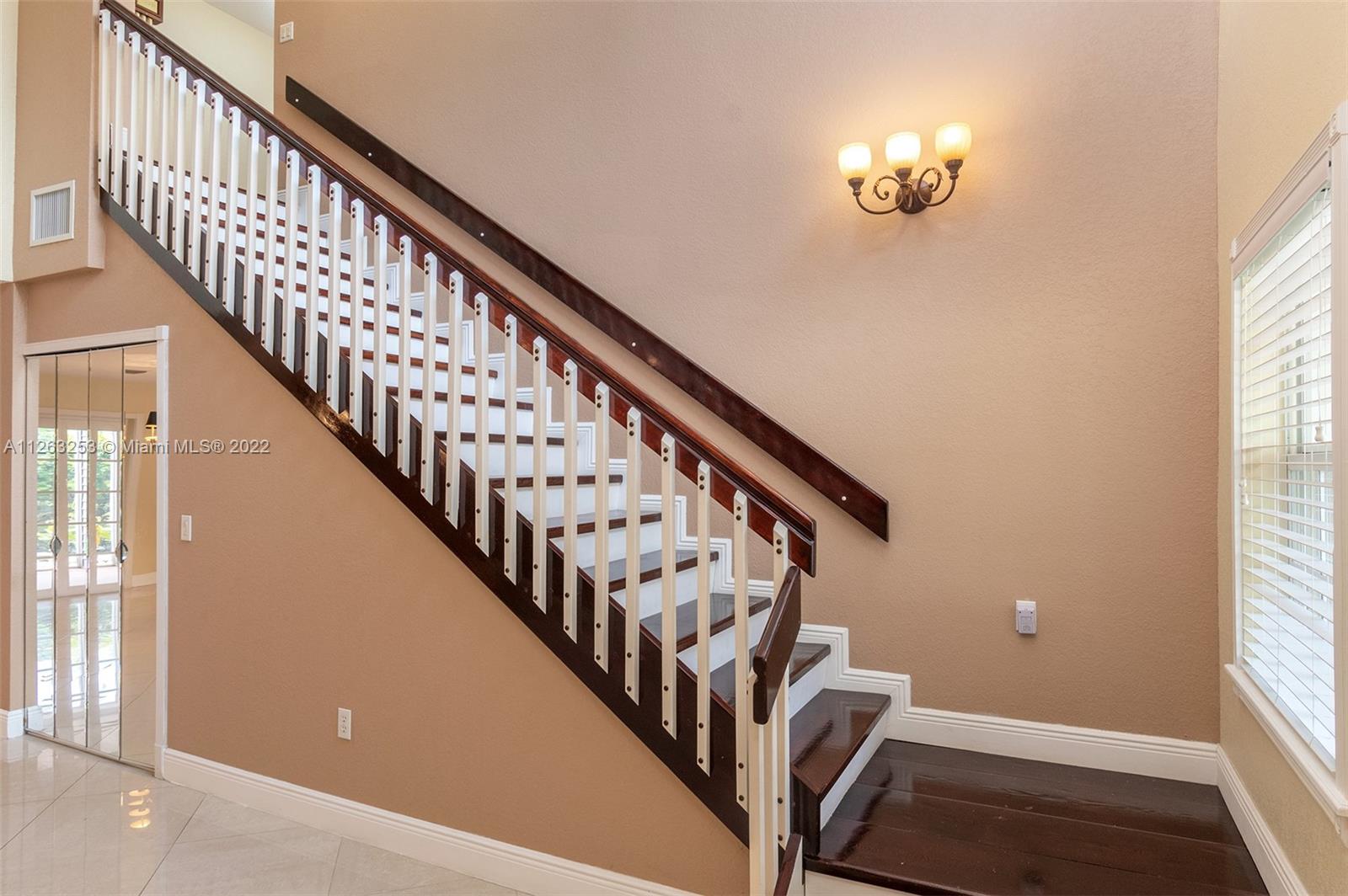 COUNTRY WALK SEC 5 - Residential Lease