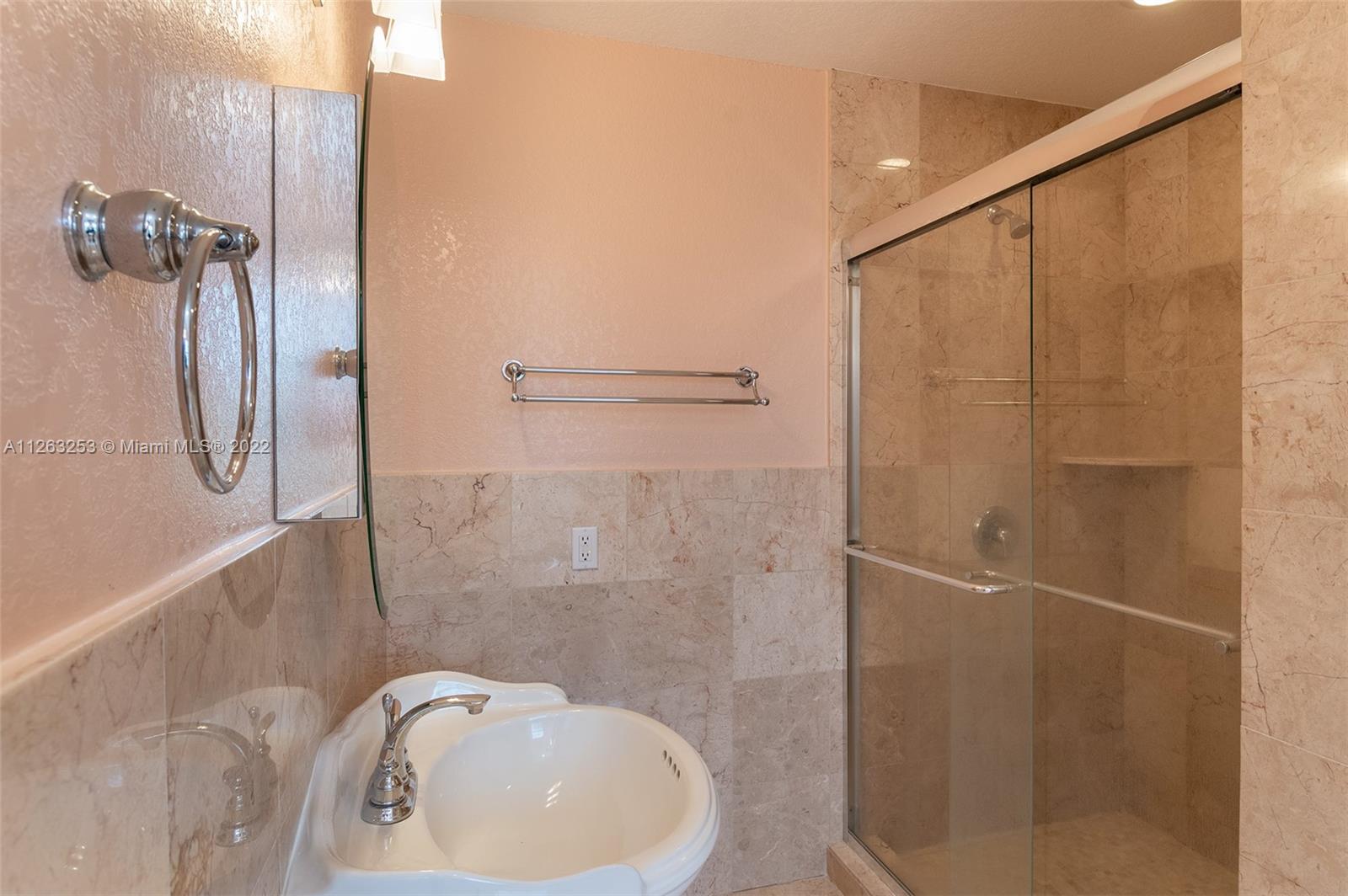 COUNTRY WALK SEC 5 - Residential Lease